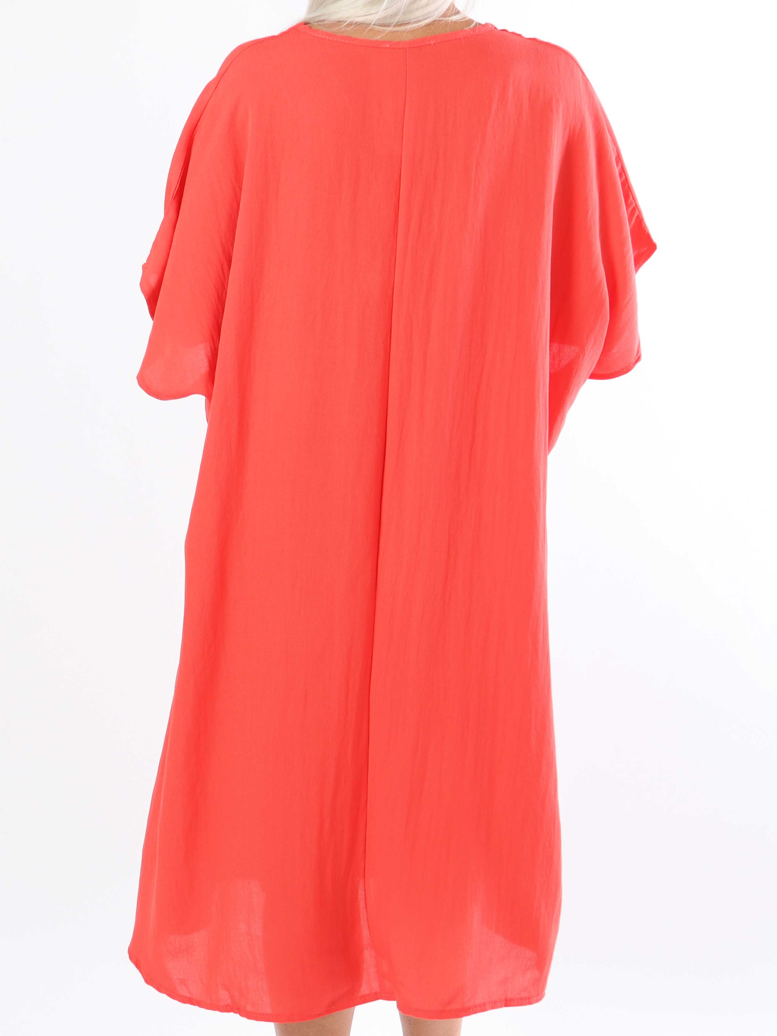 Astrid - Simpel plus size kjole med v-udskæring